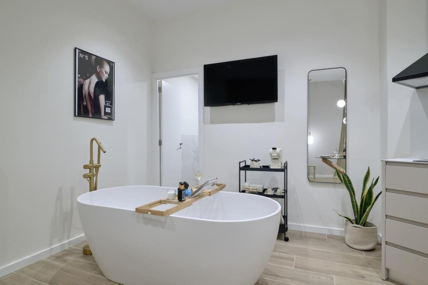 ולנסיה Romantic Apartment N1 Oceanografico By Virkin Suites מראה חיצוני תמונה